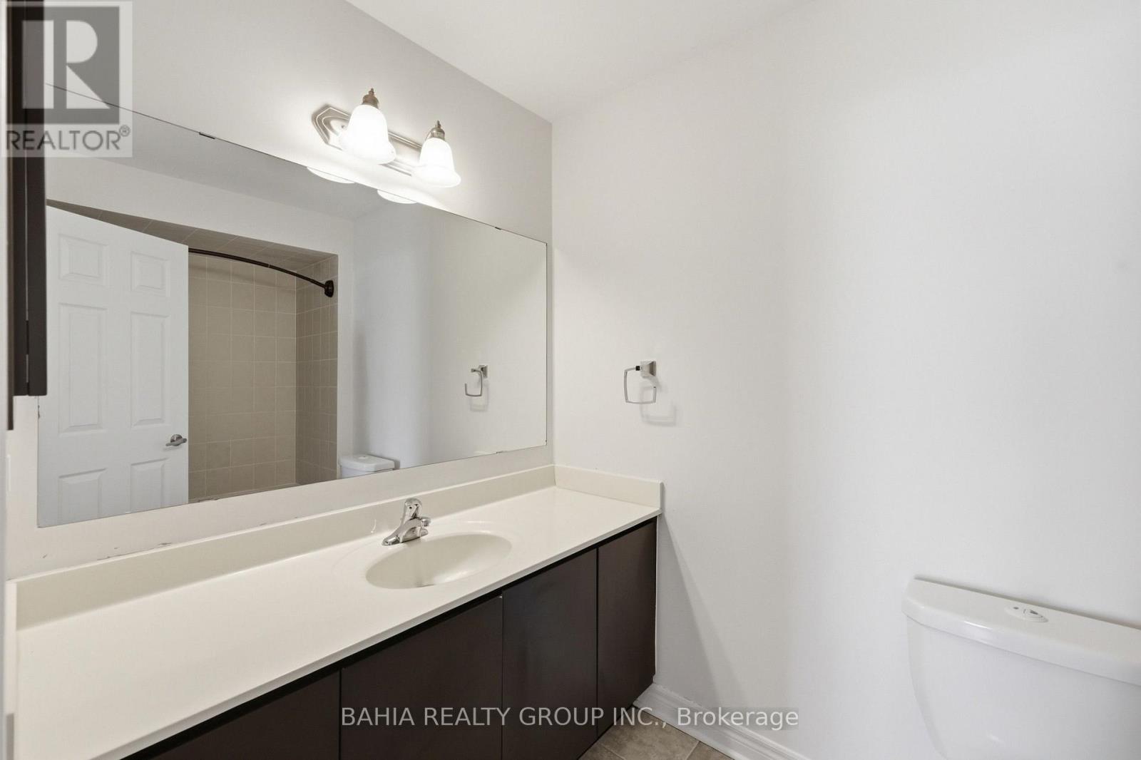 55 Cedar Lake Crescent E Property Photo 28