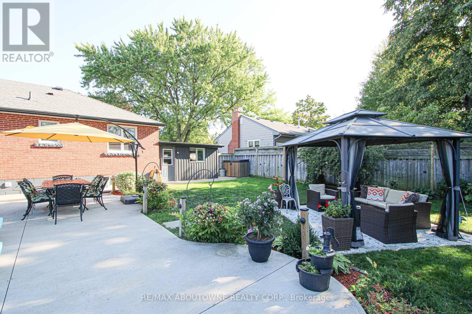 2105 Maplewood Drive Property Photo 40