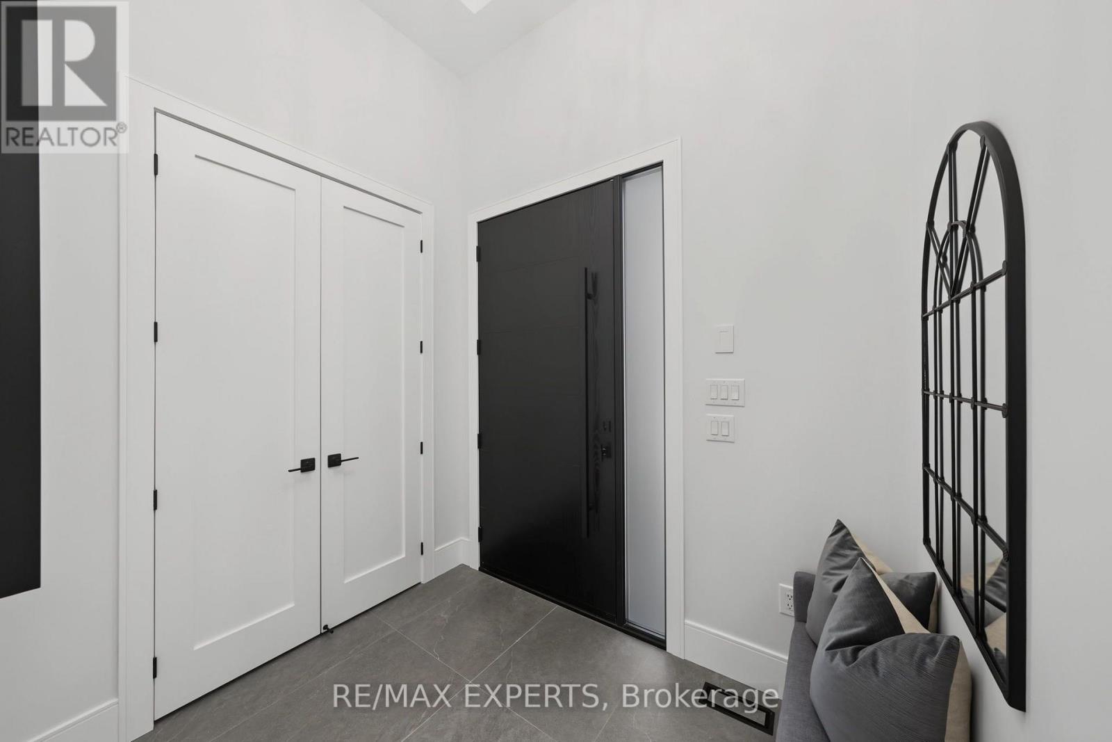 1062 Alexandra Avenue Property Photo 4
