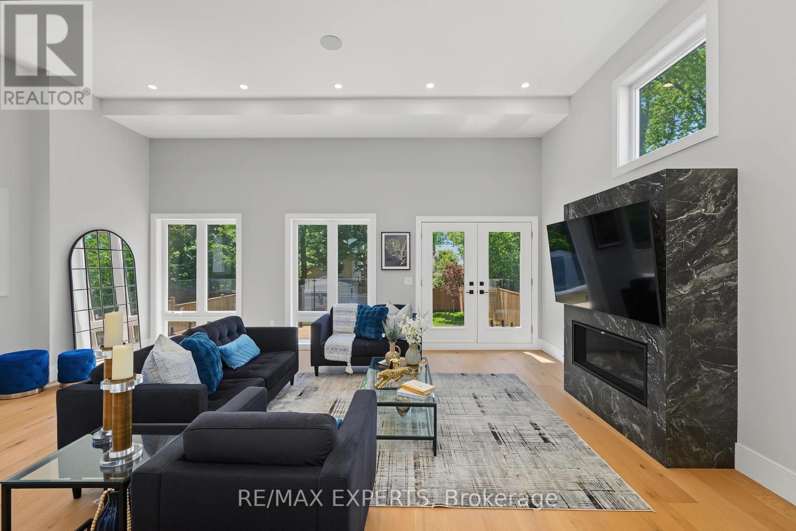 1062 Alexandra Avenue Property Photo 14