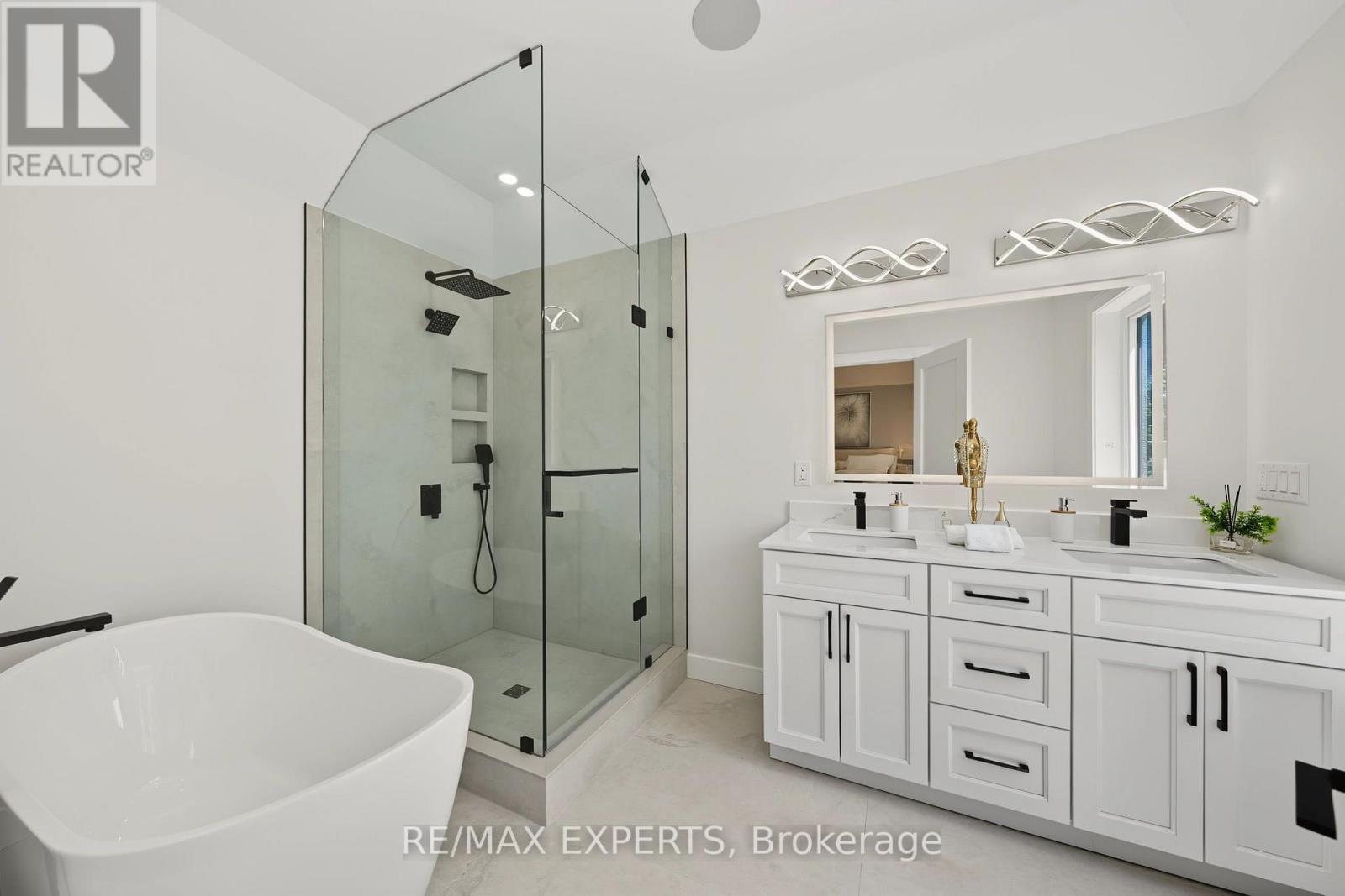 1062 Alexandra Avenue Property Photo 23