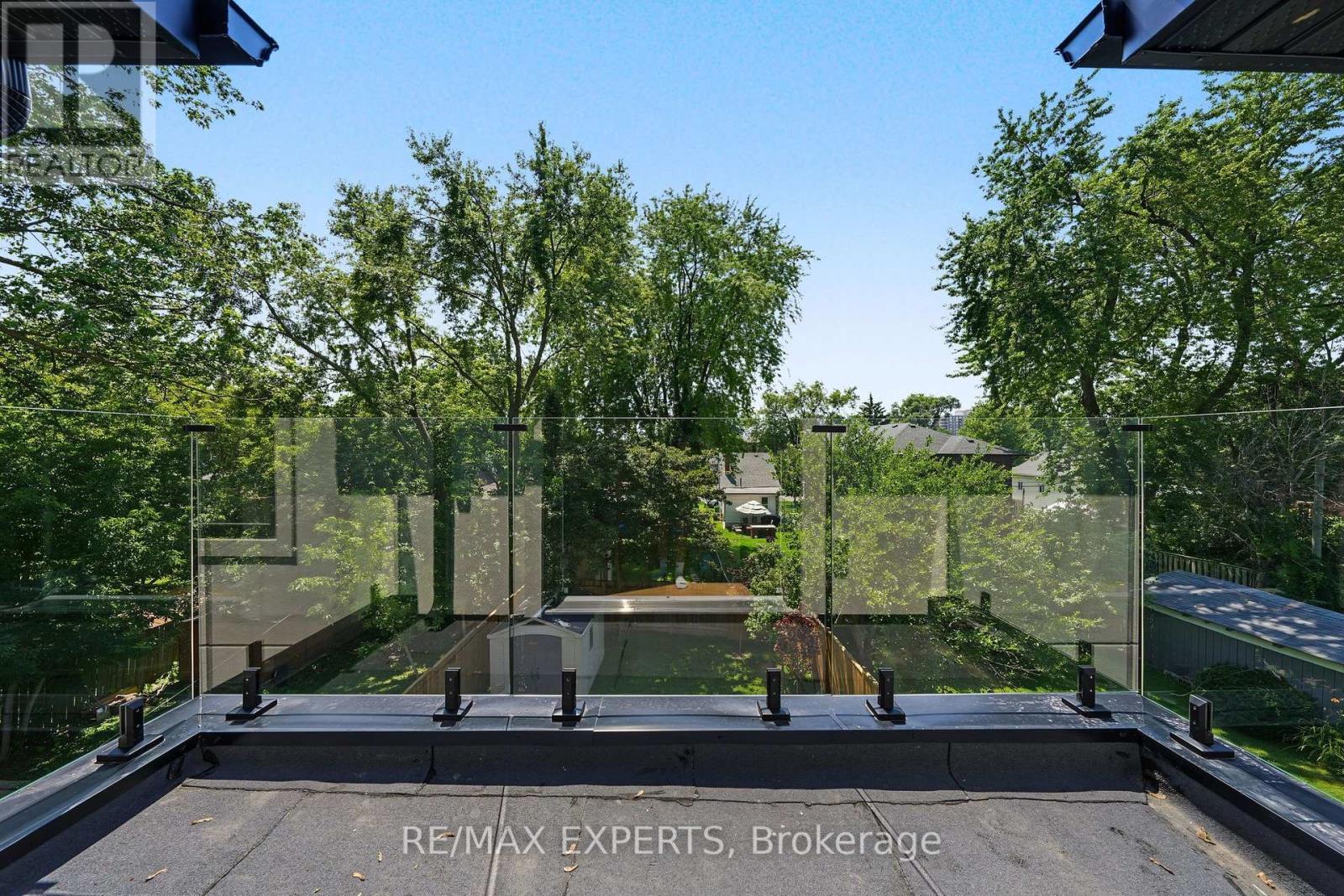 1062 Alexandra Avenue Property Photo 25