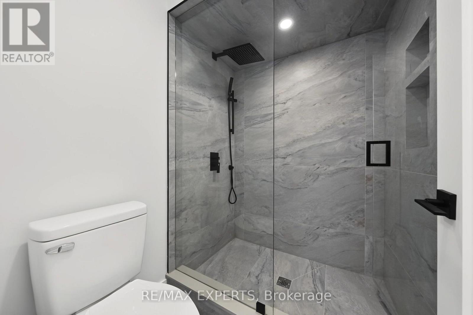 1062 Alexandra Avenue Property Photo 31