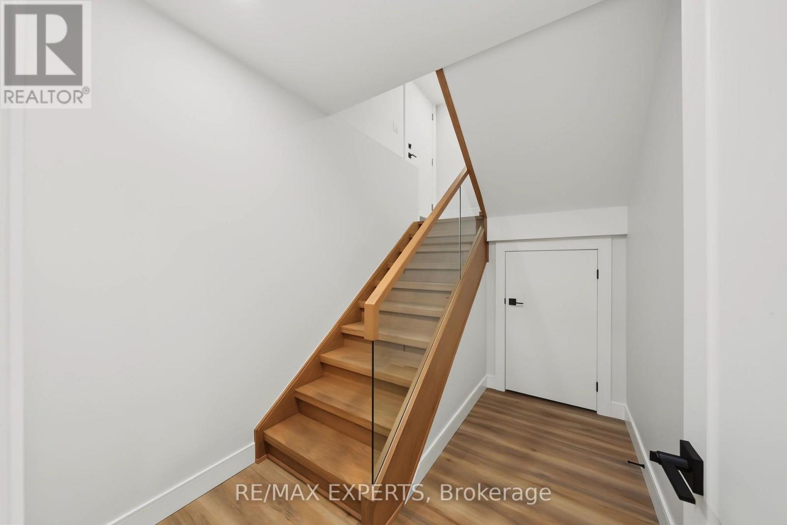1062 Alexandra Avenue Property Photo 38