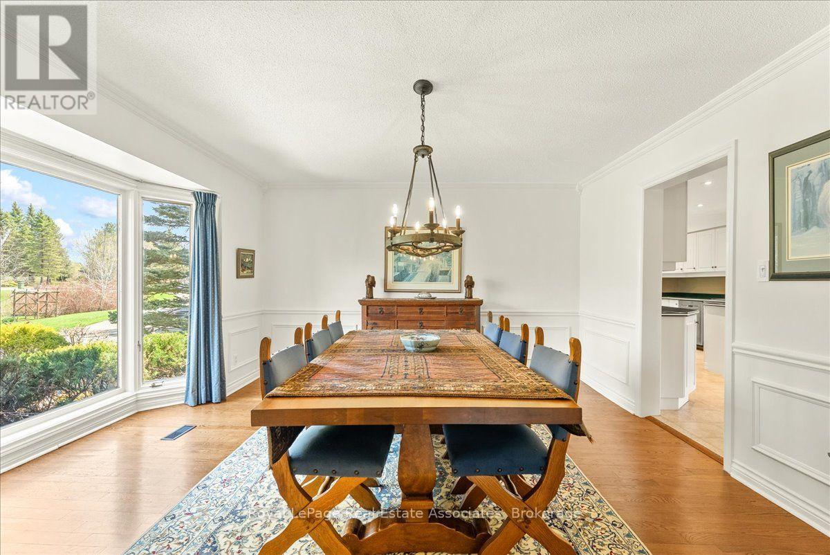 4 Wolf Crescent Property Photo 6