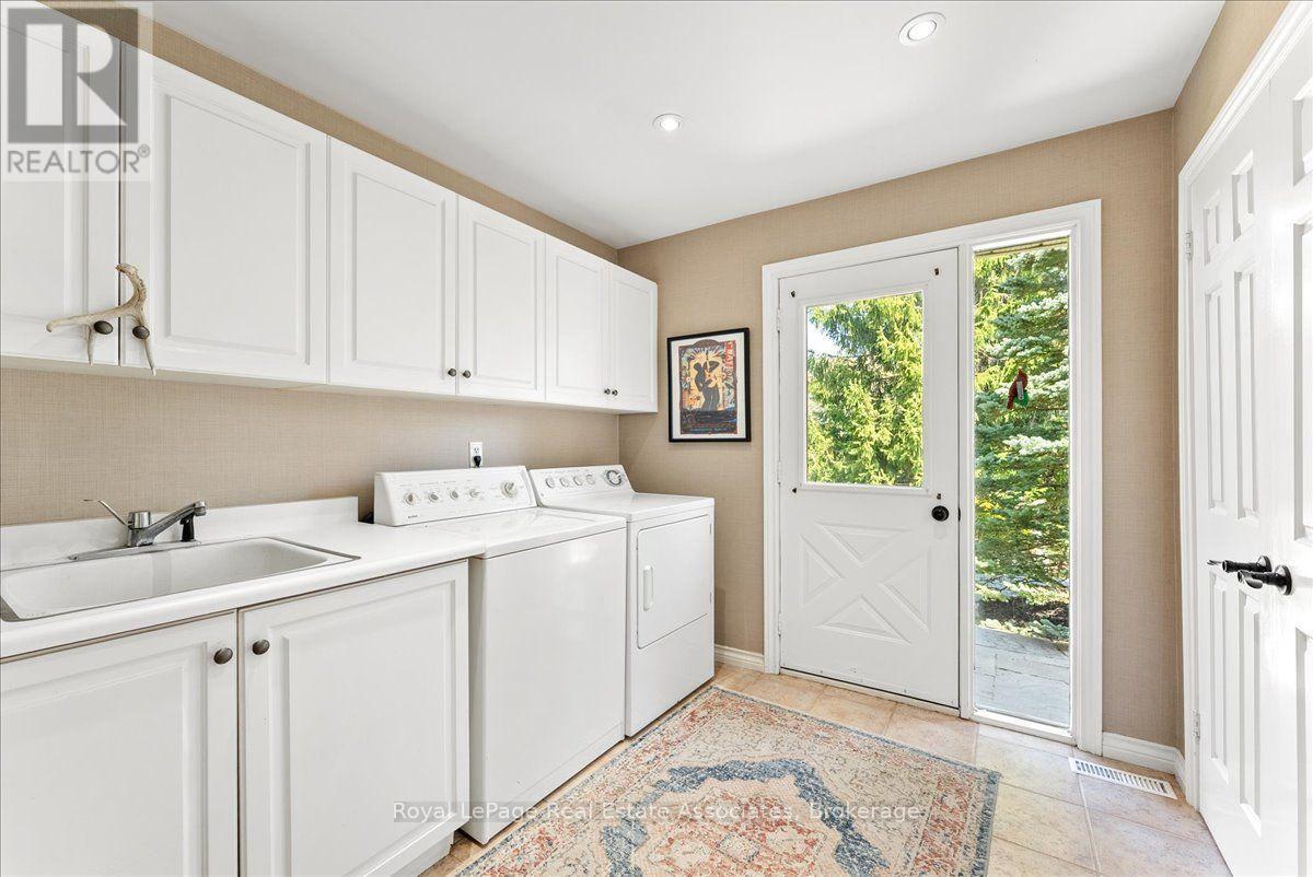 4 Wolf Crescent Property Photo 16