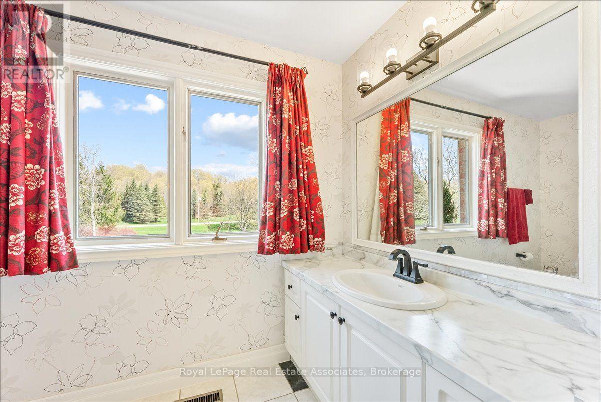 4 Wolf Crescent Property Photo 23