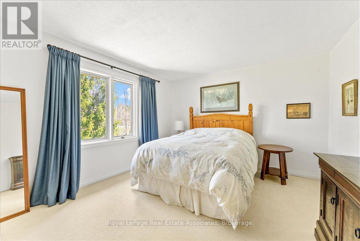 4 Wolf Crescent Property Photo 24