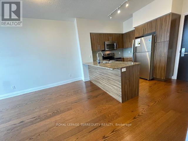 323 - 65 Speers Road Property Photo 6