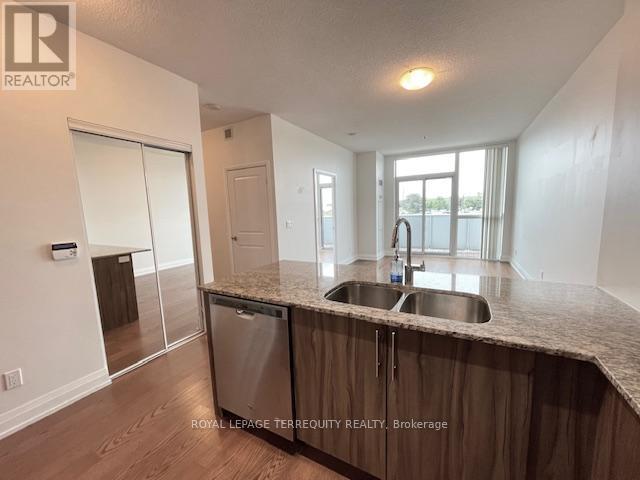 323 - 65 Speers Road Property Photo 9
