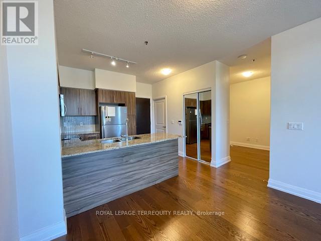 323 - 65 Speers Road Property Photo 10