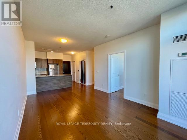 323 - 65 Speers Road Property Photo 13