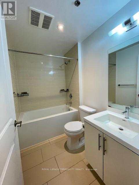323 - 65 Speers Road Property Photo 16