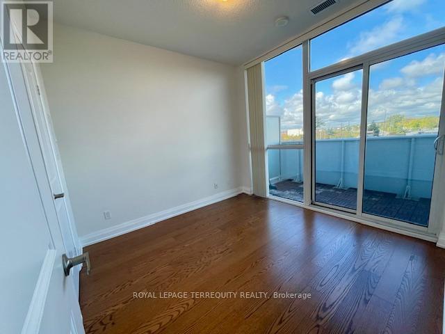 323 - 65 Speers Road Property Photo 20