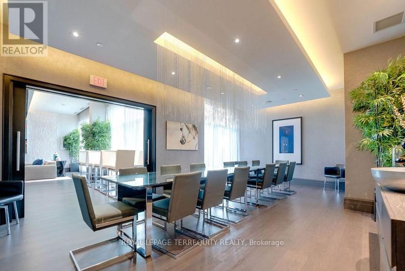 323 - 65 Speers Road Property Photo 37