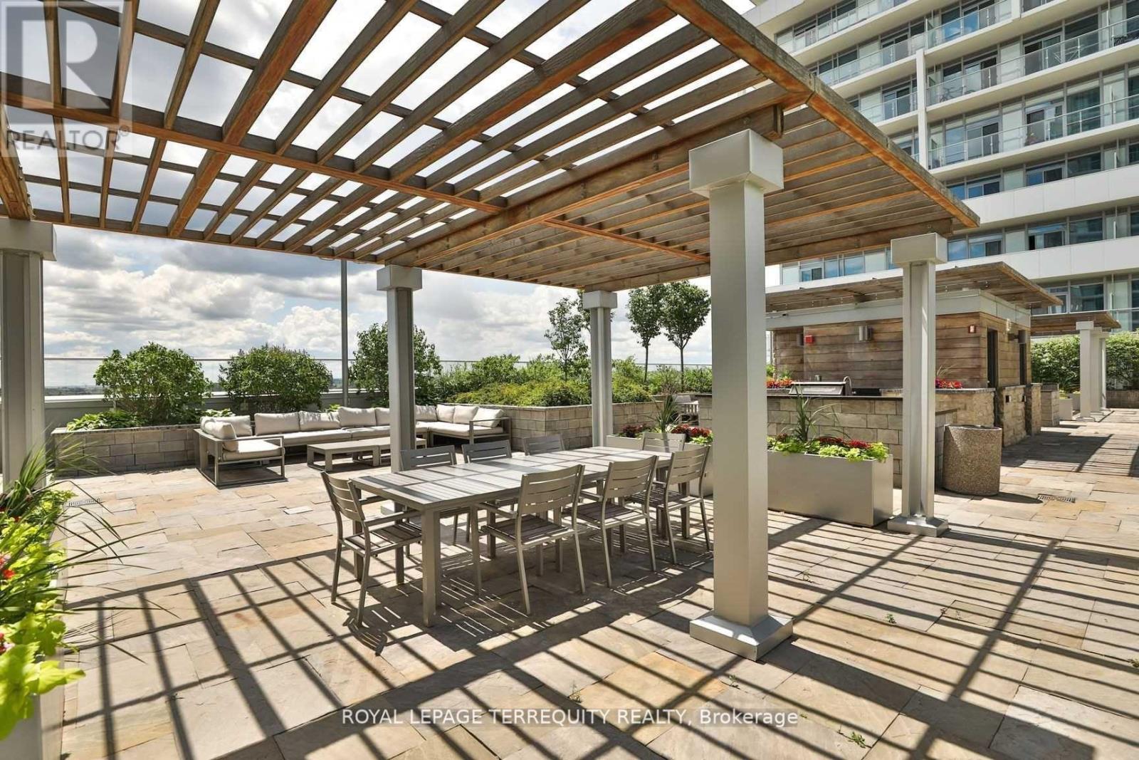 323 - 65 Speers Road Property Photo 47