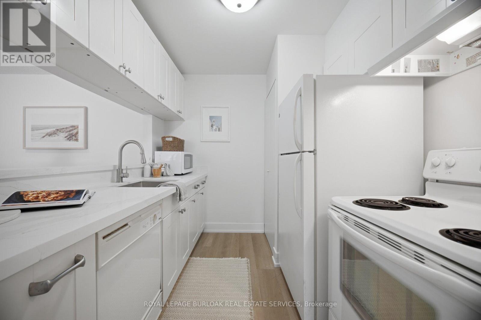 532 - 1450 Glen Abbey Gate Property Photo 13