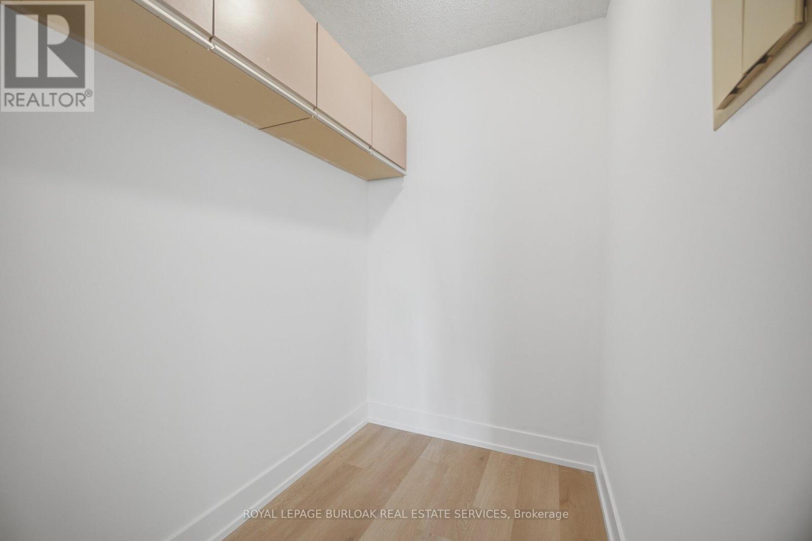 532 - 1450 Glen Abbey Gate Property Photo 29
