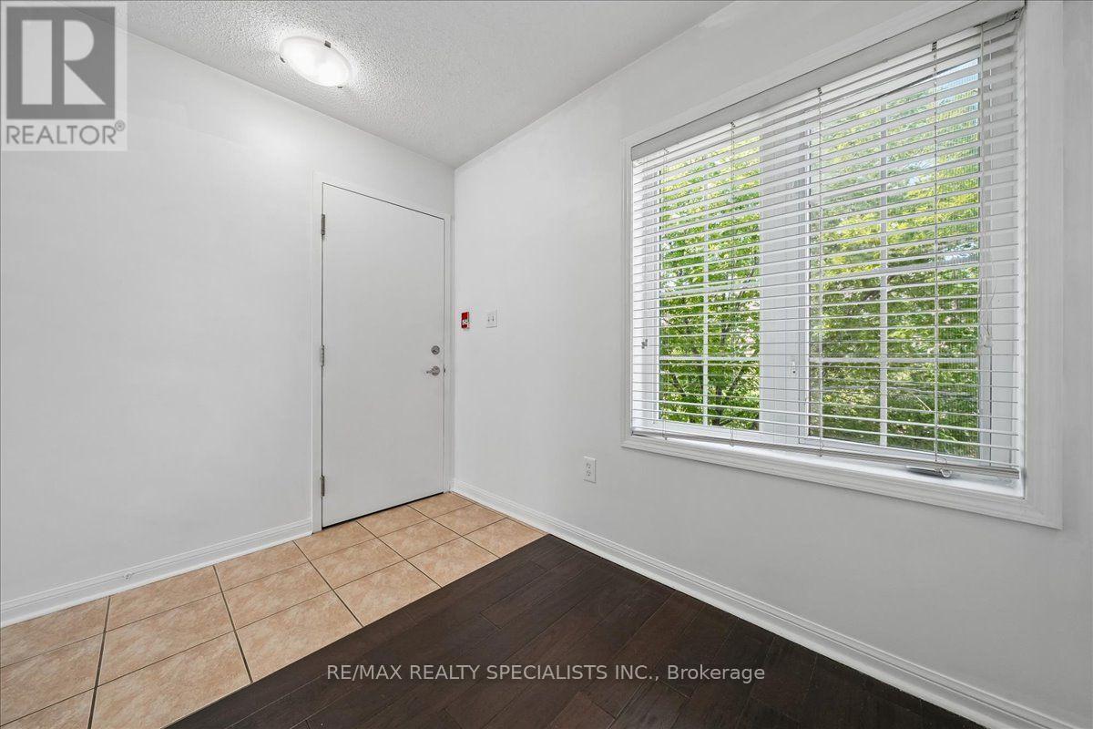 5 - 614 Shoreline Drive Property Photo 11