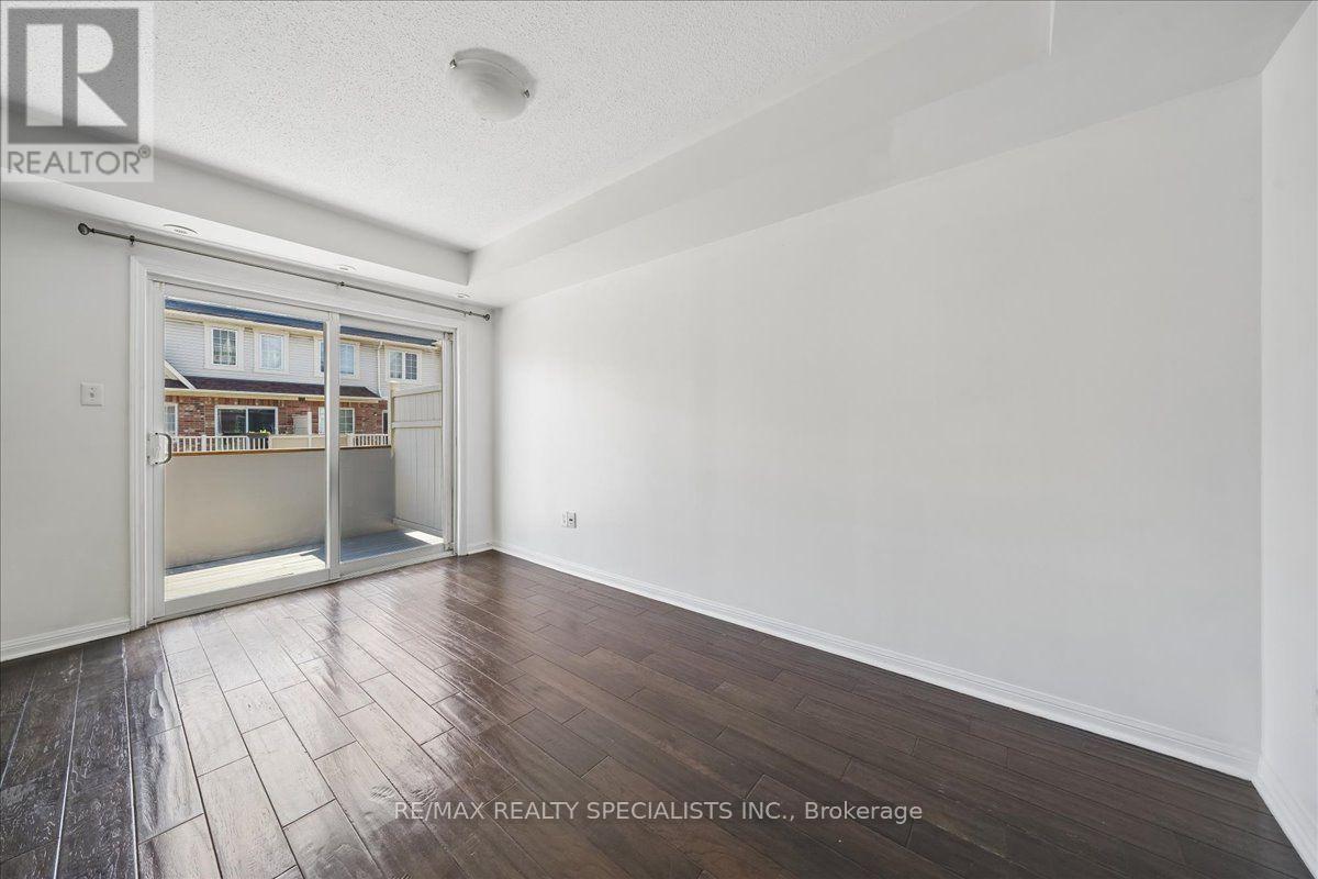 5 - 614 Shoreline Drive Property Photo 14