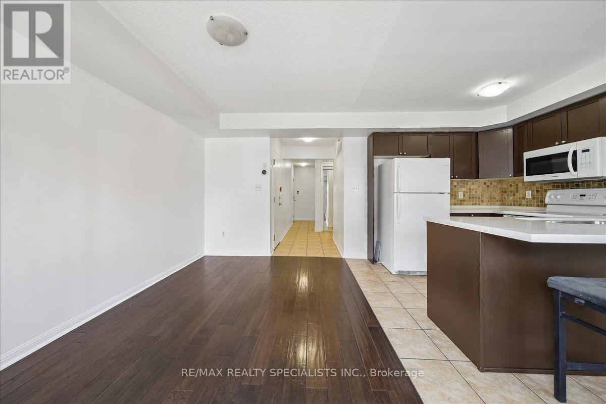5 - 614 Shoreline Drive Property Photo 28