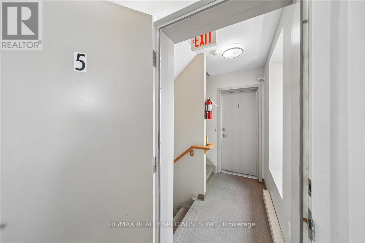 5 - 614 Shoreline Drive Property Photo 41