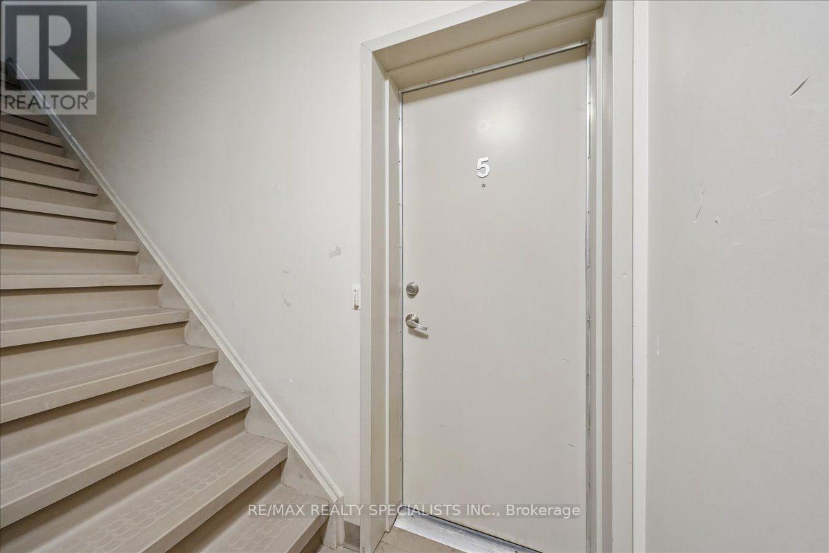 5 - 614 Shoreline Drive Property Photo 43