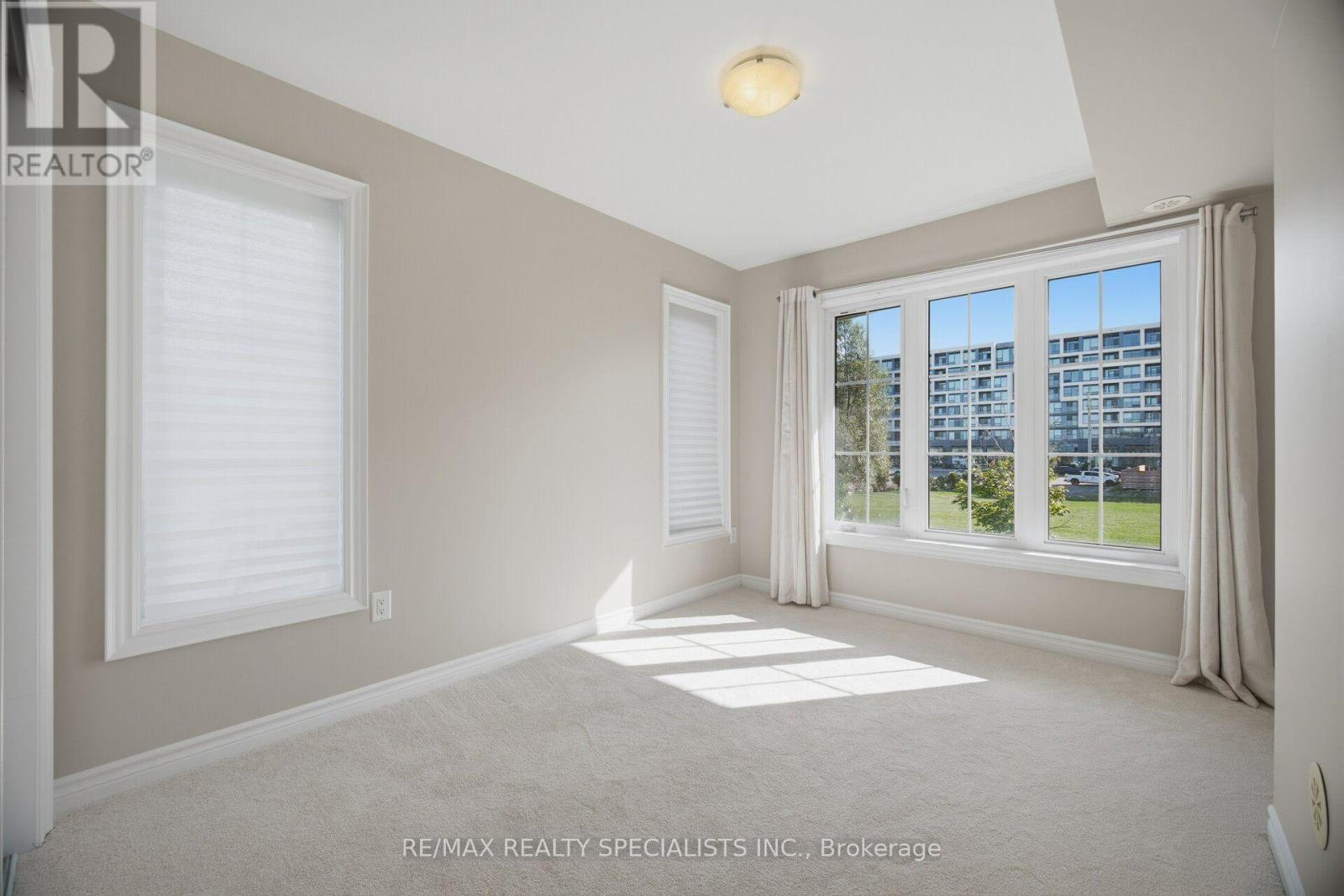 66 - 2441 Greenwich Drive Property Photo 26