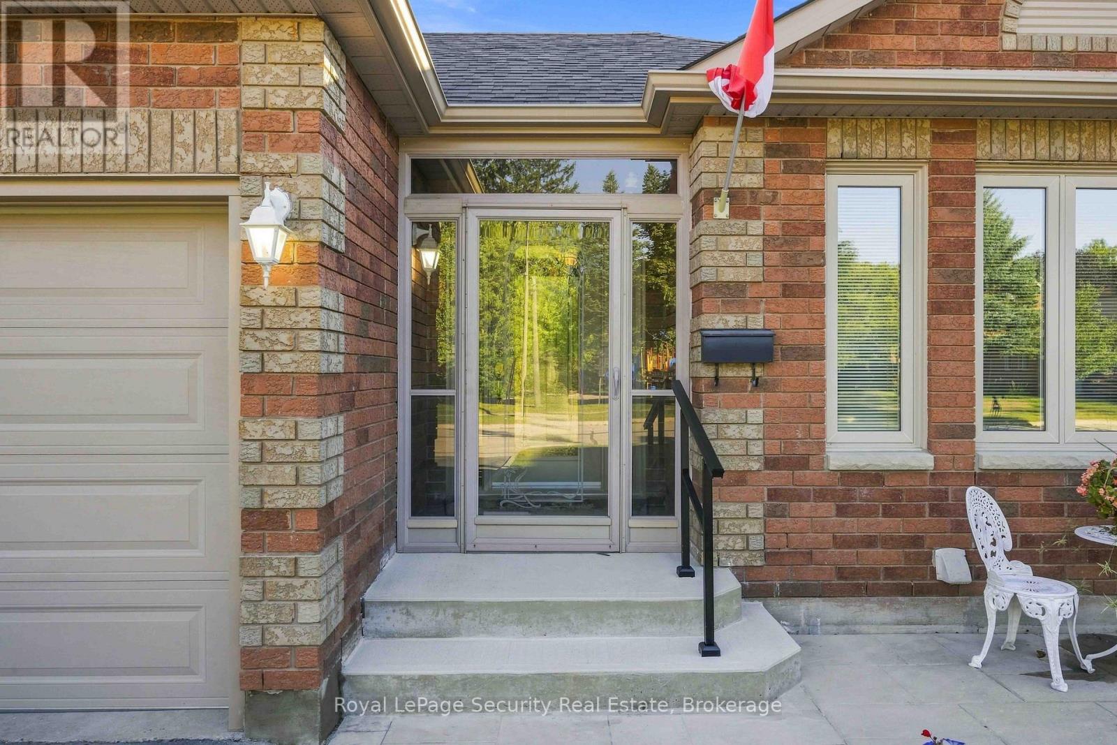 46 Birchway Place Property Photo 2
