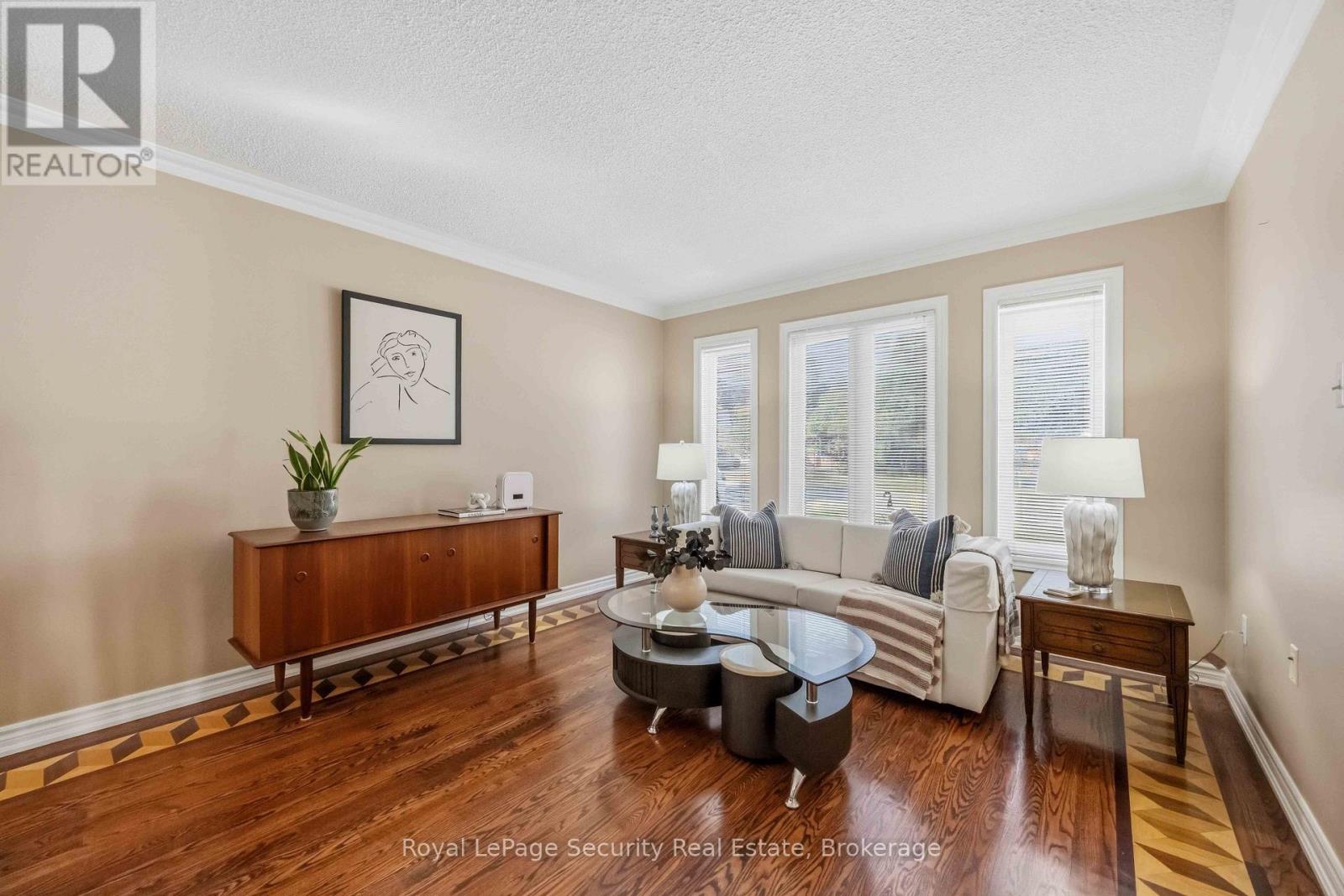 46 Birchway Place Property Photo 4