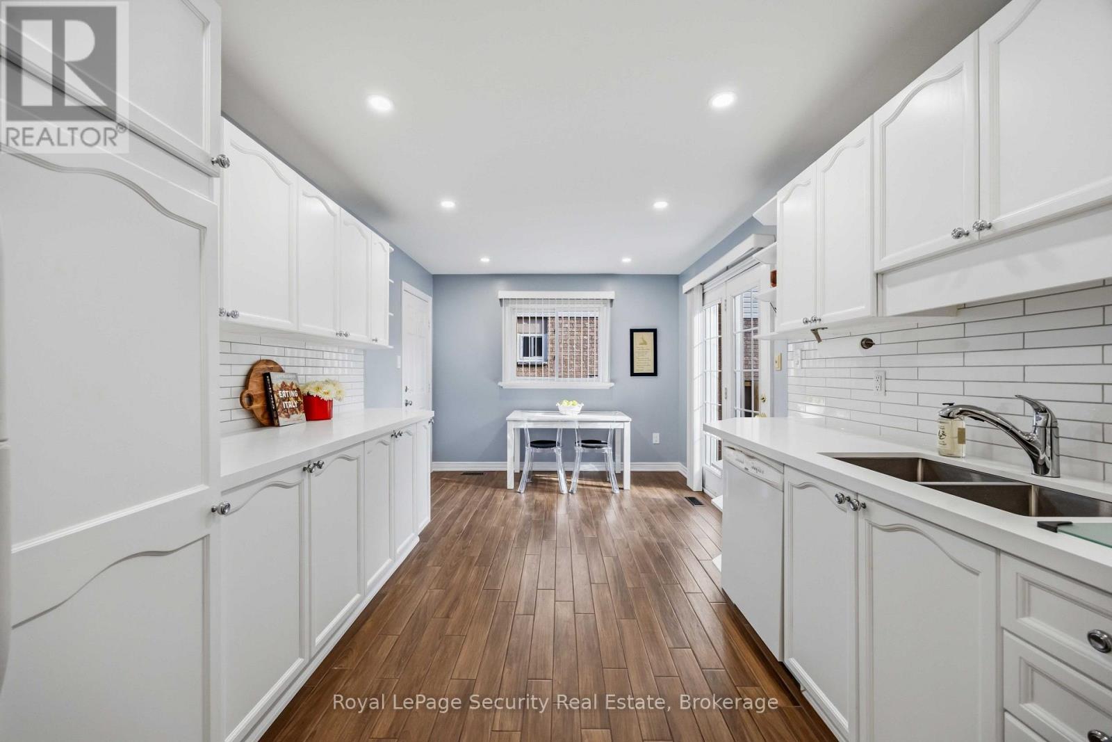 46 Birchway Place Property Photo 11