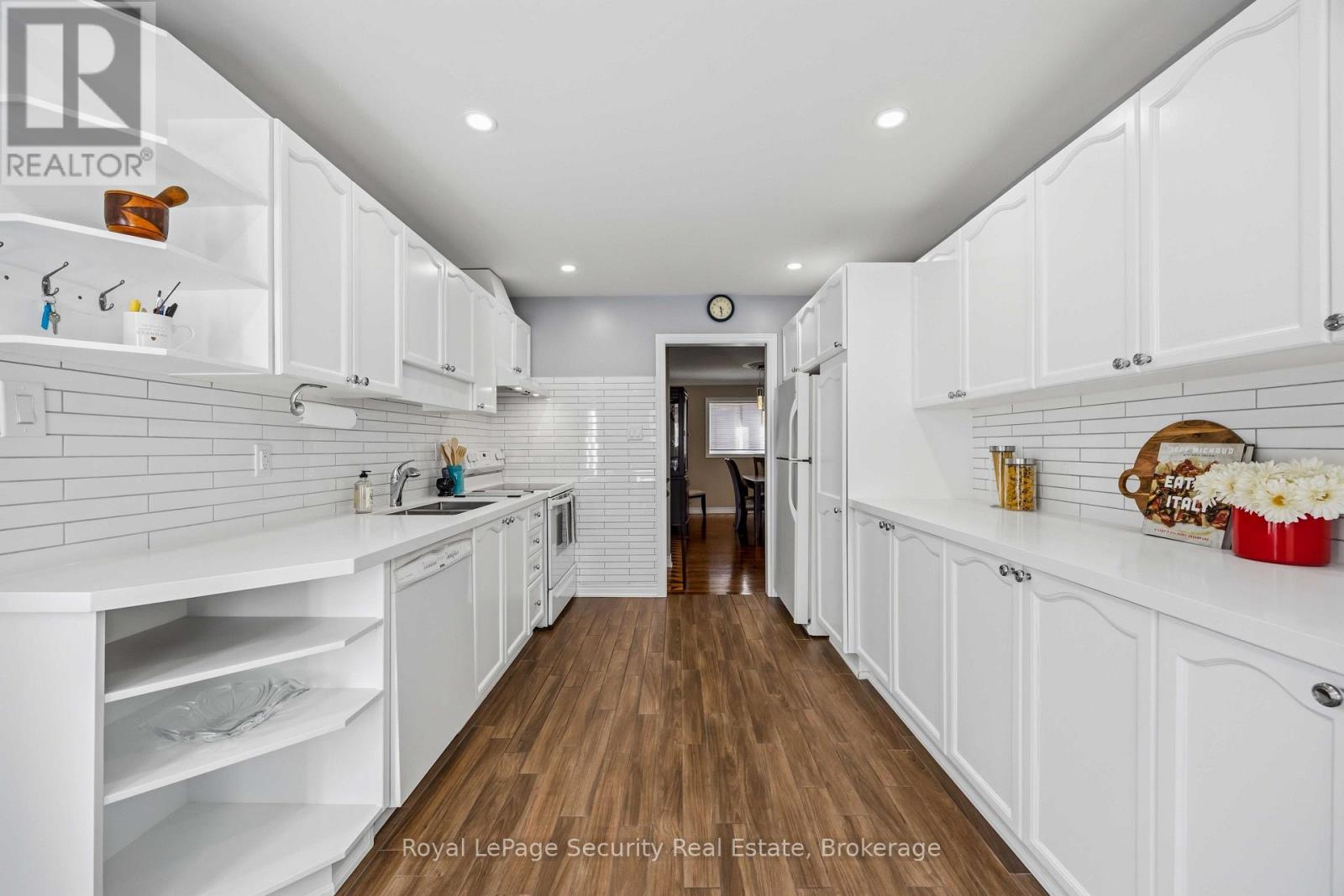 46 Birchway Place Property Photo 15