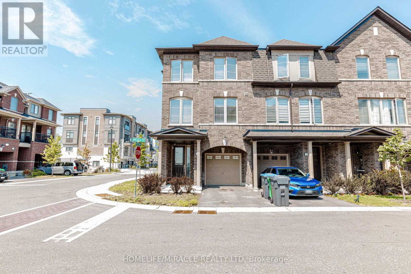 32 Arcola Street Property Photo 1