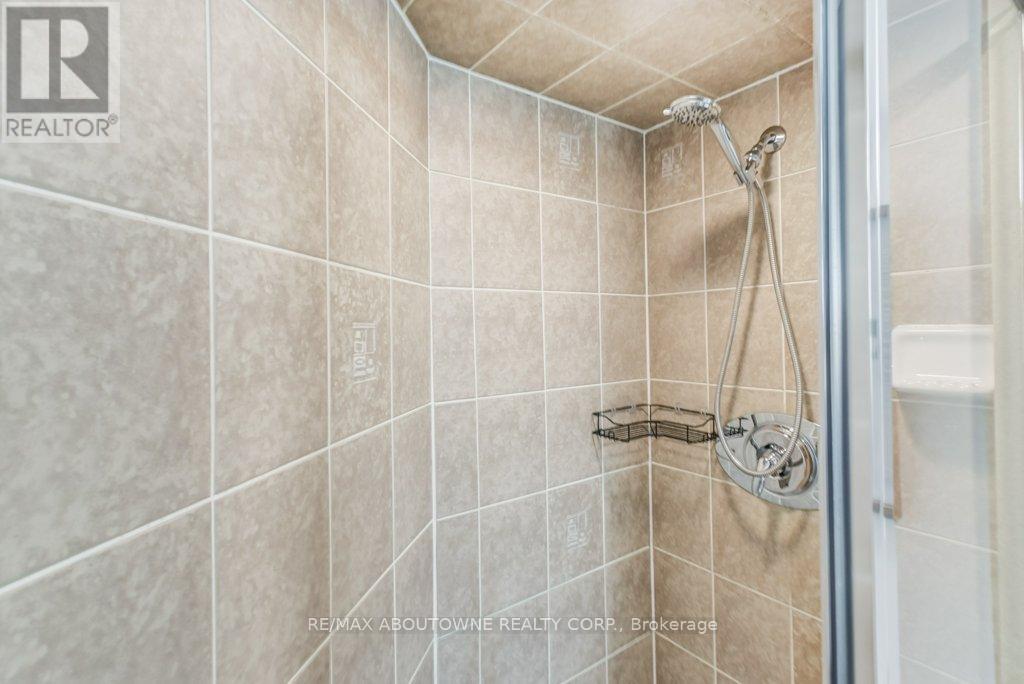 405 - 2325 Central Park Drive Property Photo 33