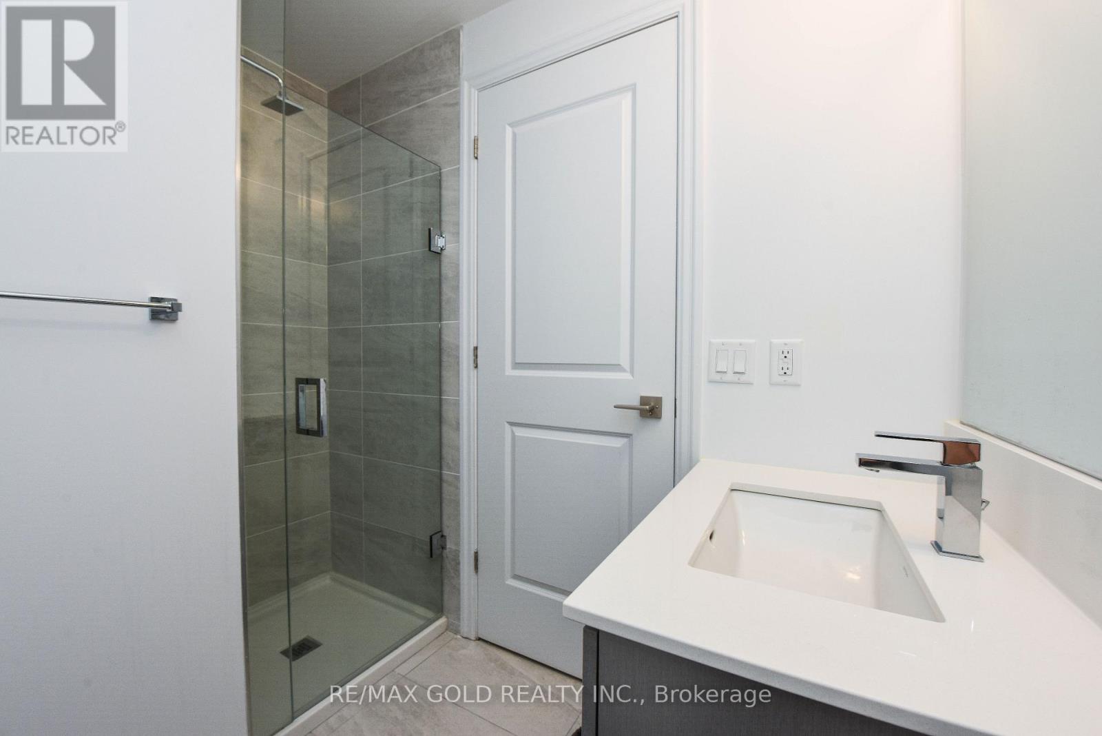 3209 - 36 Elm Drive Property Photo 22