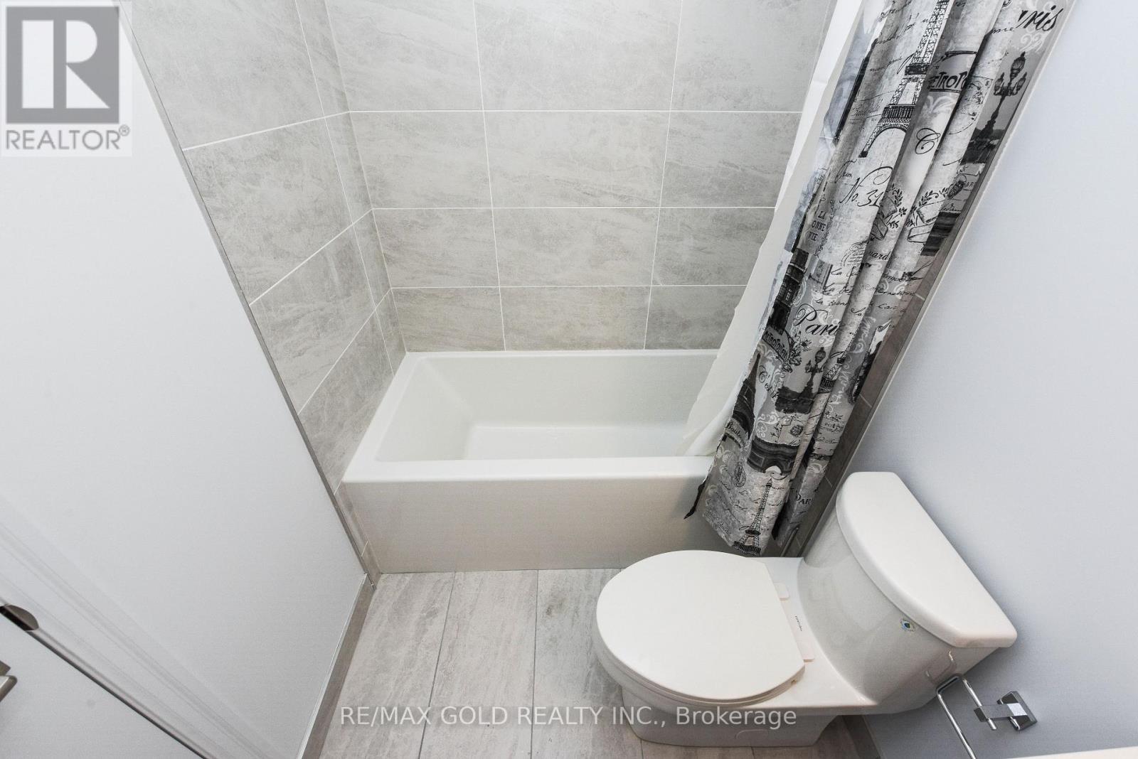 3209 - 36 Elm Drive Property Photo 26