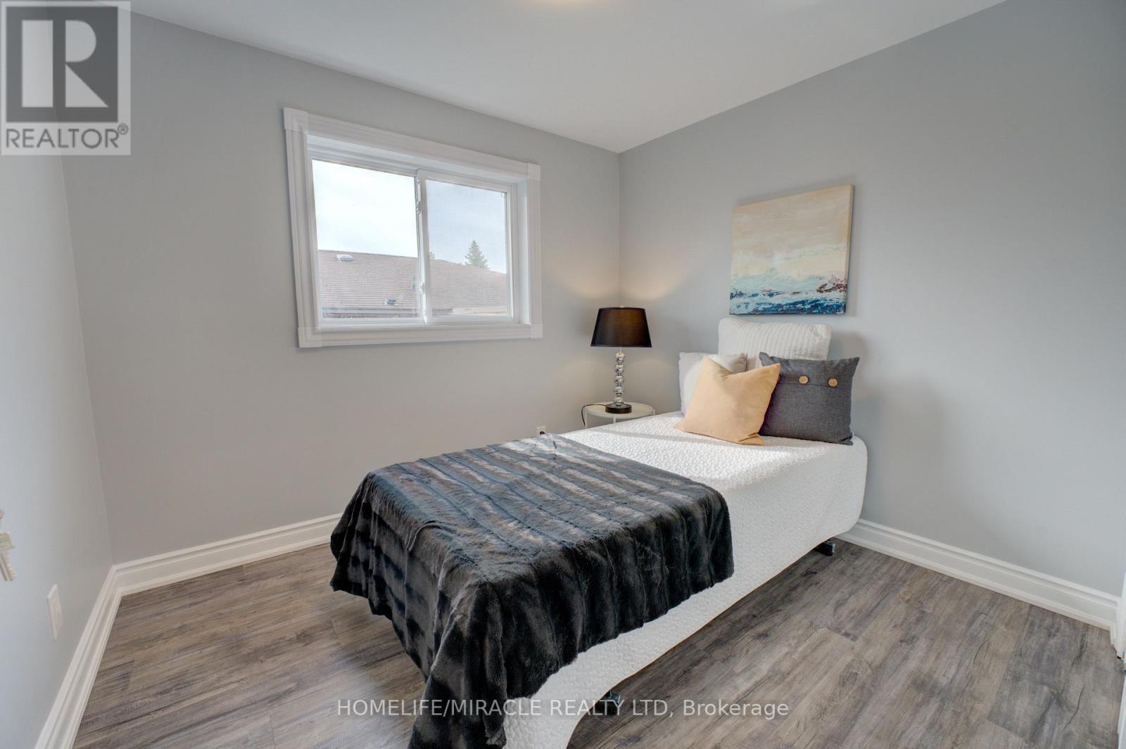 85 Silverstone Drive Property Photo 21