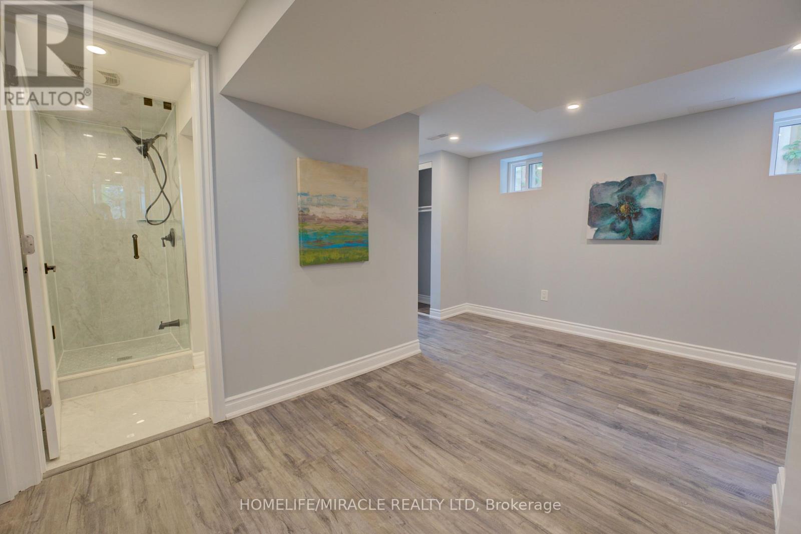 85 Silverstone Drive Property Photo 25