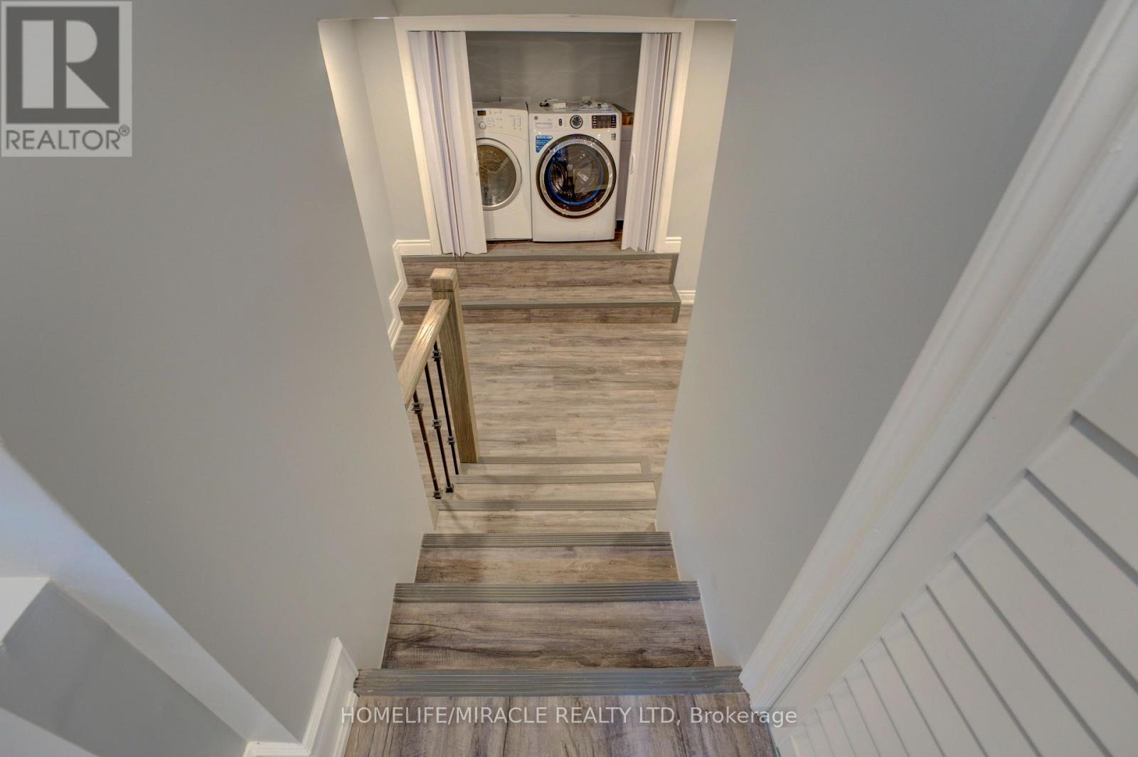 85 Silverstone Drive Property Photo 29
