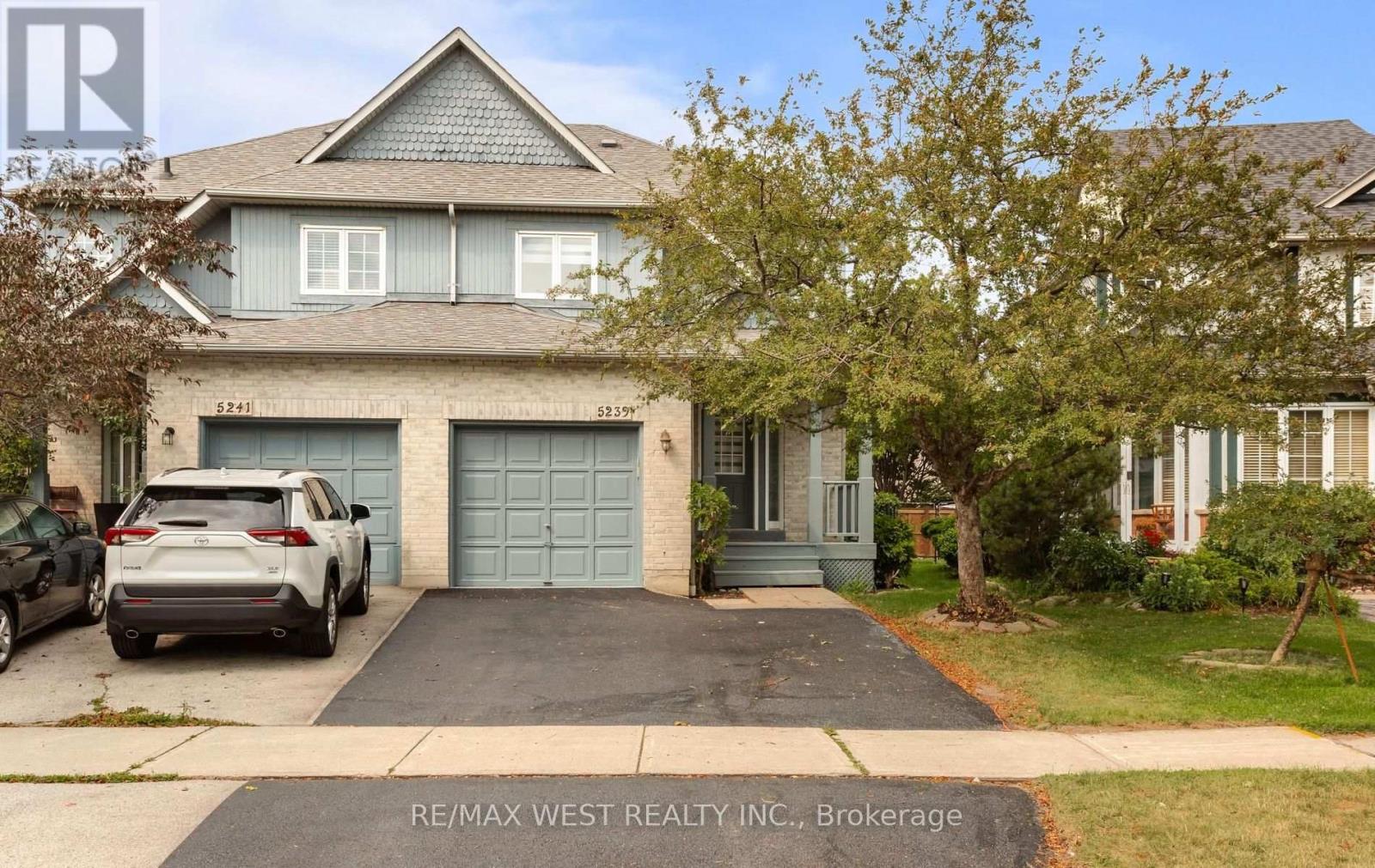 5239 Bushelgrove Circle Property Photo 1