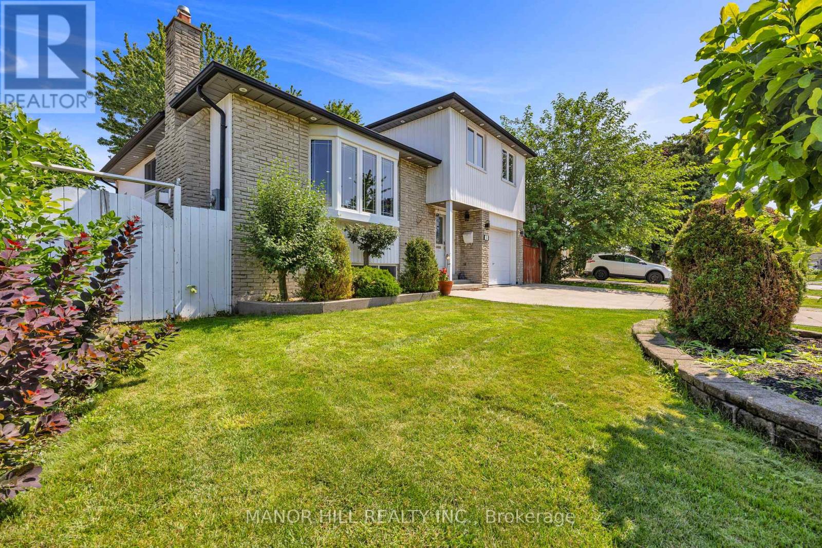 18 Greenbriar Road Property Photo 3