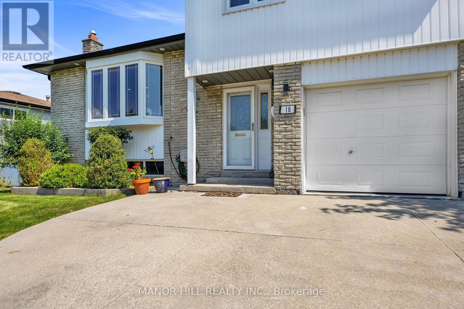 18 Greenbriar Road Property Photo 4