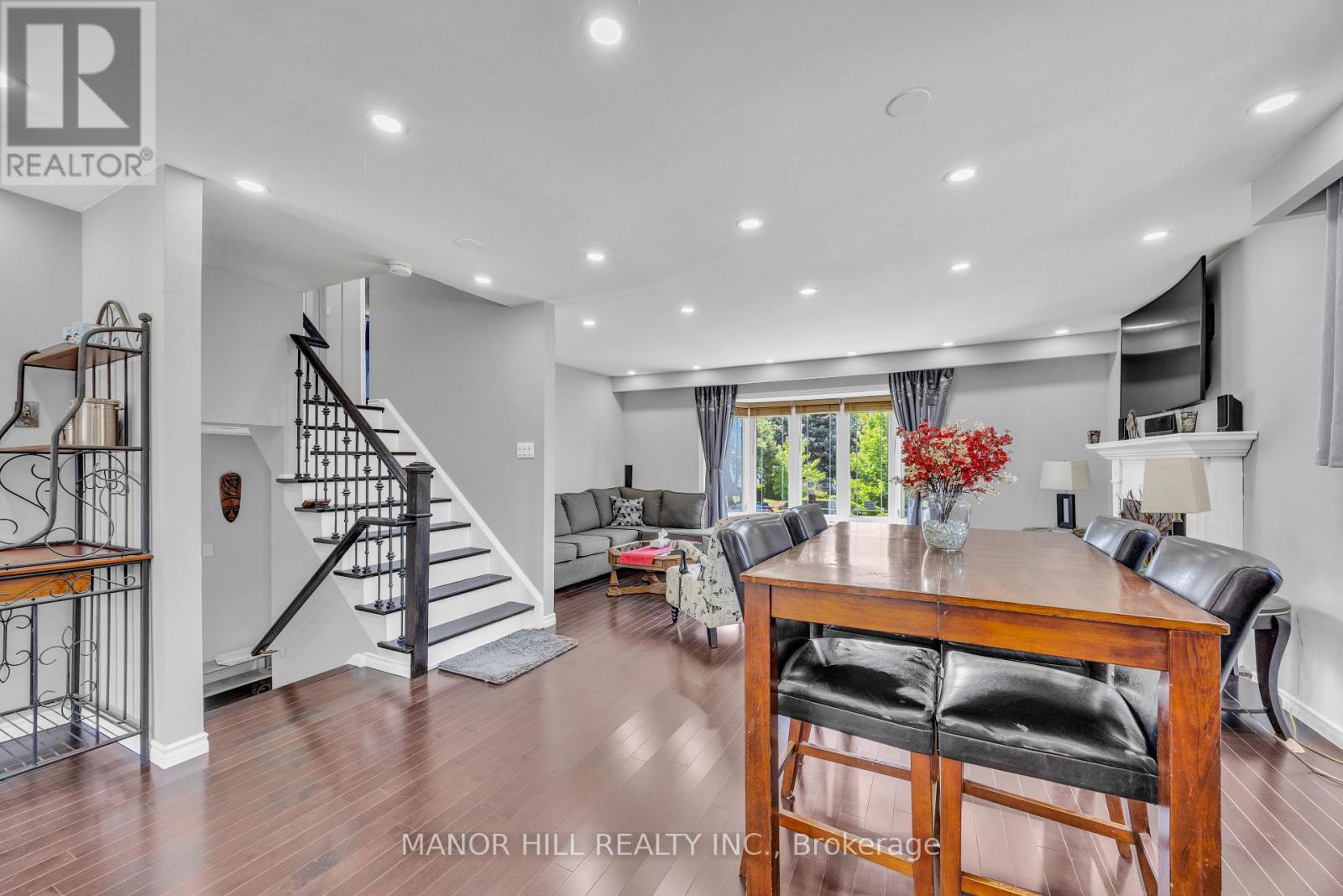 18 Greenbriar Road Property Photo 7