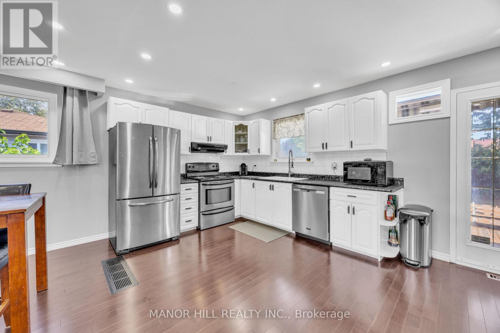 18 Greenbriar Road Property Photo 11