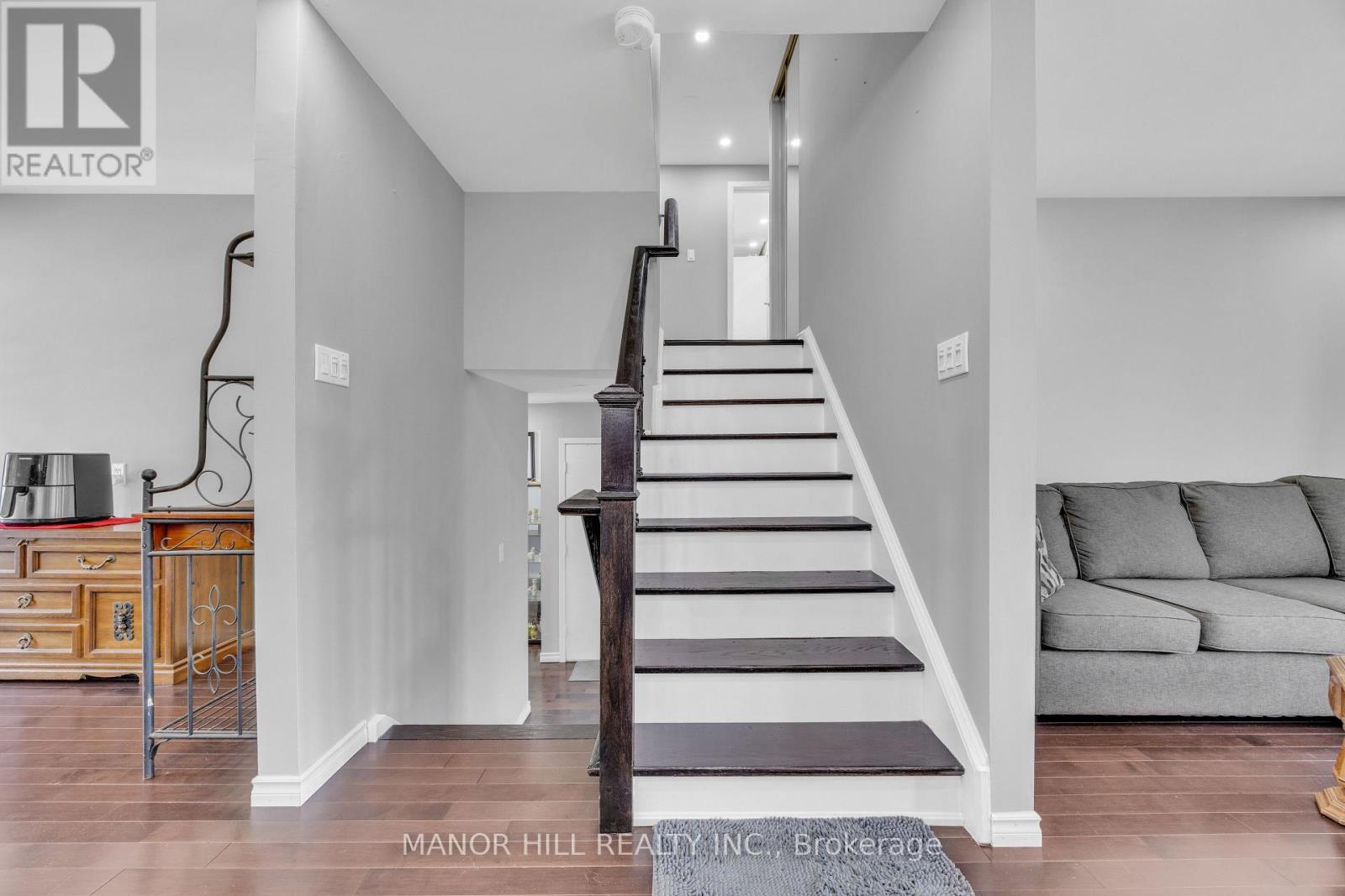 18 Greenbriar Road Property Photo 15