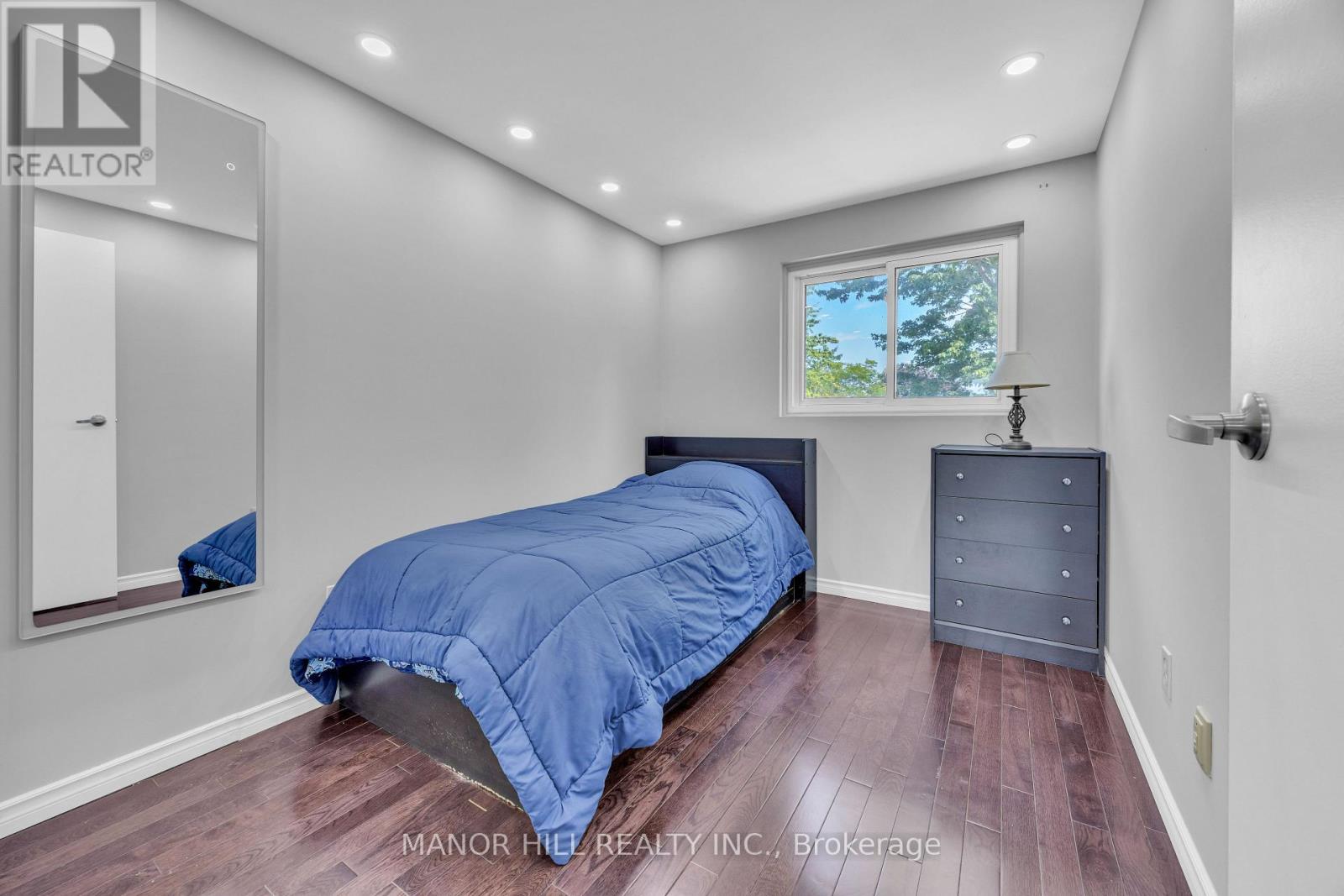 18 Greenbriar Road Property Photo 23