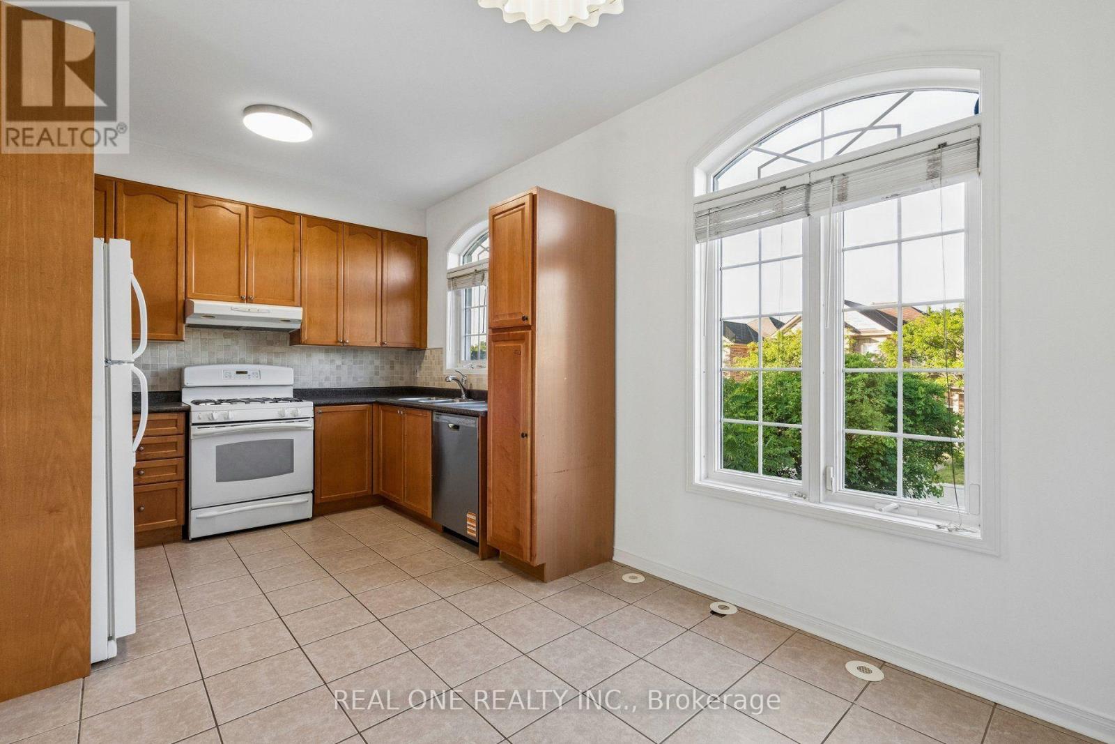 2350 Sutton Drive Property Photo 17