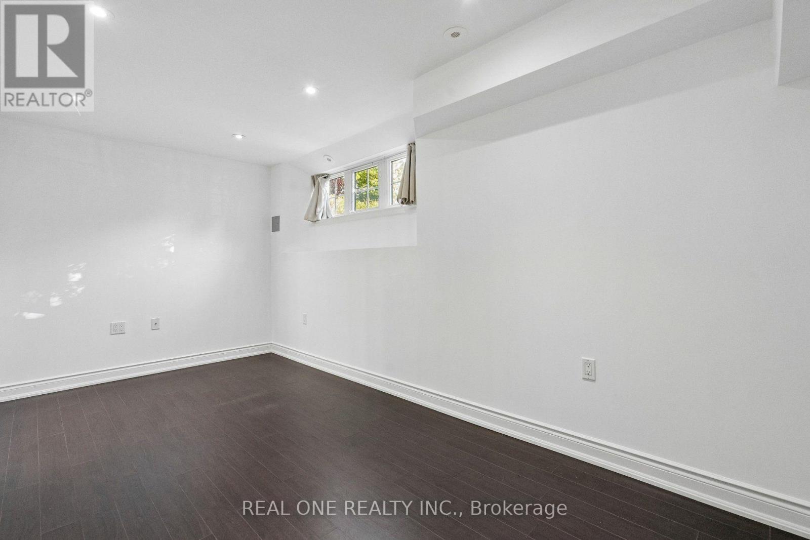 2350 Sutton Drive Property Photo 31