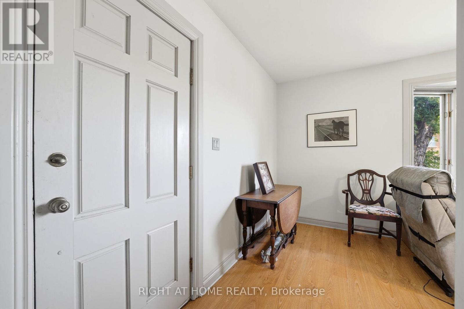 1290 Strathy Avenue Property Photo 4