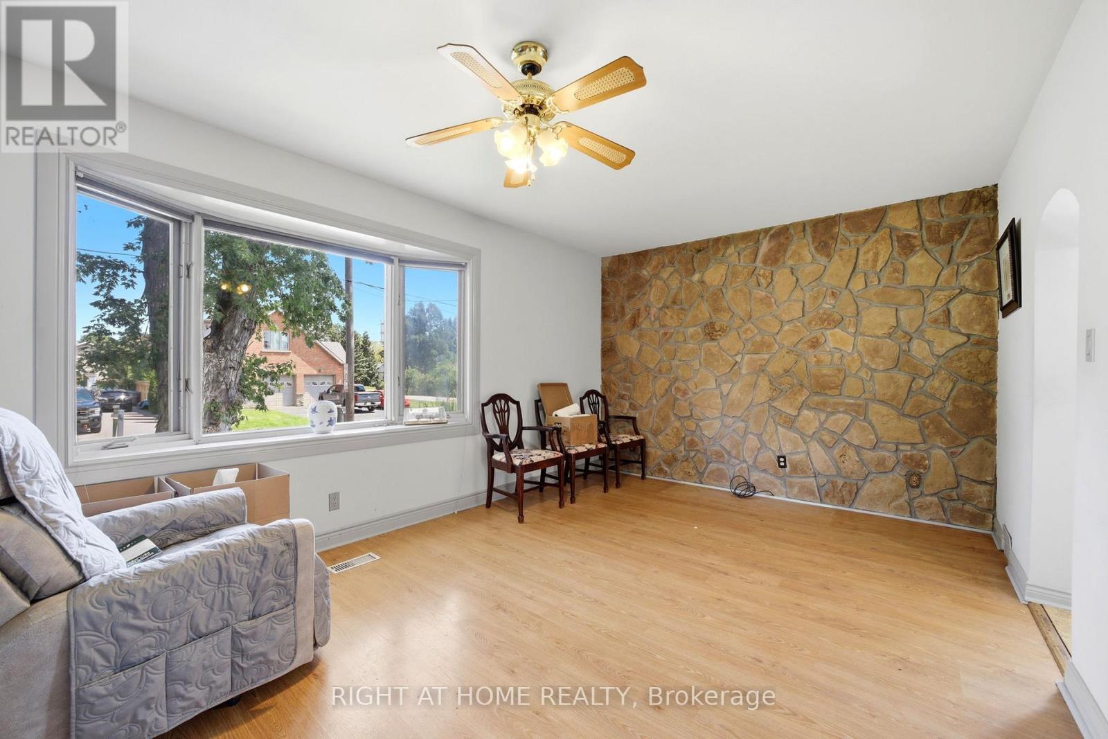 1290 Strathy Avenue Property Photo 9
